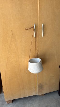 Hanging Pant Pot