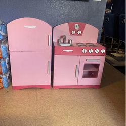 Cute kitchen set $125