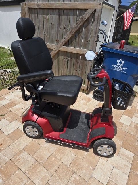 Maxima Prime Motorized Chair