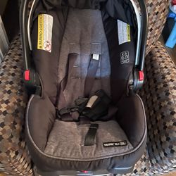 Graco Carseat GREAT condition