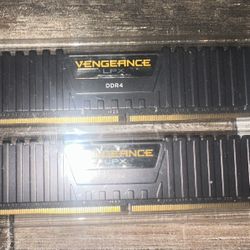 Computer Ran ( Corsair Vengeance LPX DDR4 16 GB)