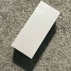 Beats Pill x Kim - Special Edition (Light Grey)