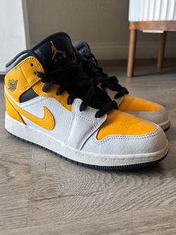 Air Jordan 1 Mid GS 'University Gold' - Used