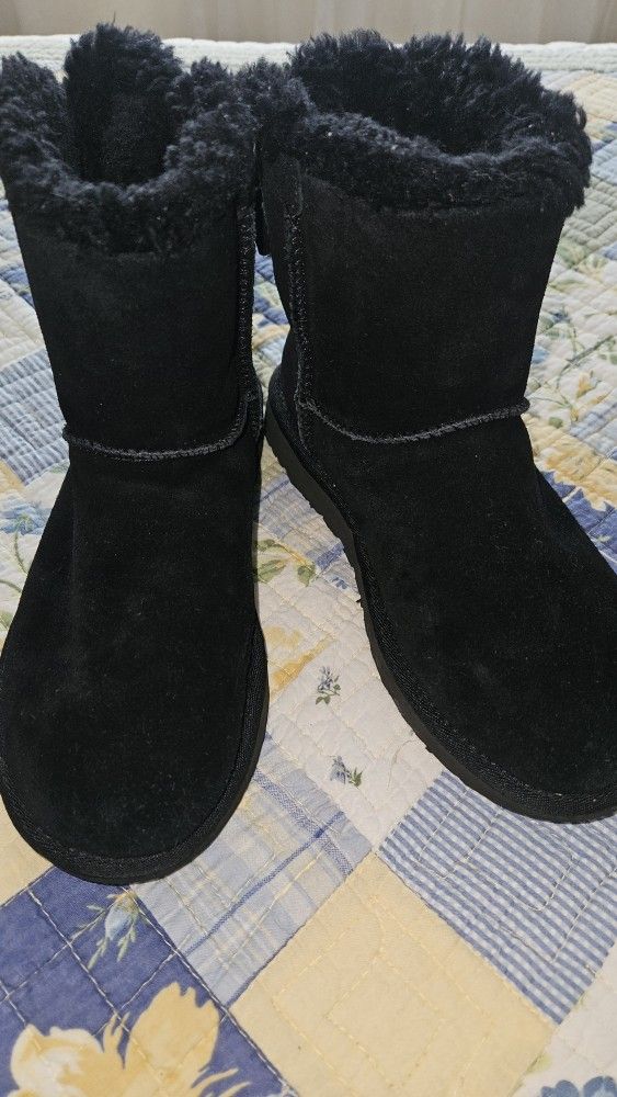 Ugg Boots With Bailey Suade Bow