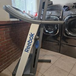 Reebok 800 ES Treadmill
