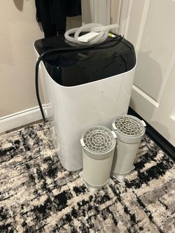 12,000 btu AC. Like new!