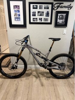 YT Industries mountain bike