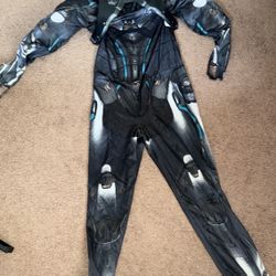 π Halloween Costumes & Masks Bundle β Scary, Fun & Ready to Wear! π»