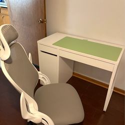 Desk & Chair
