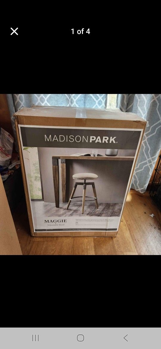 STOOLS