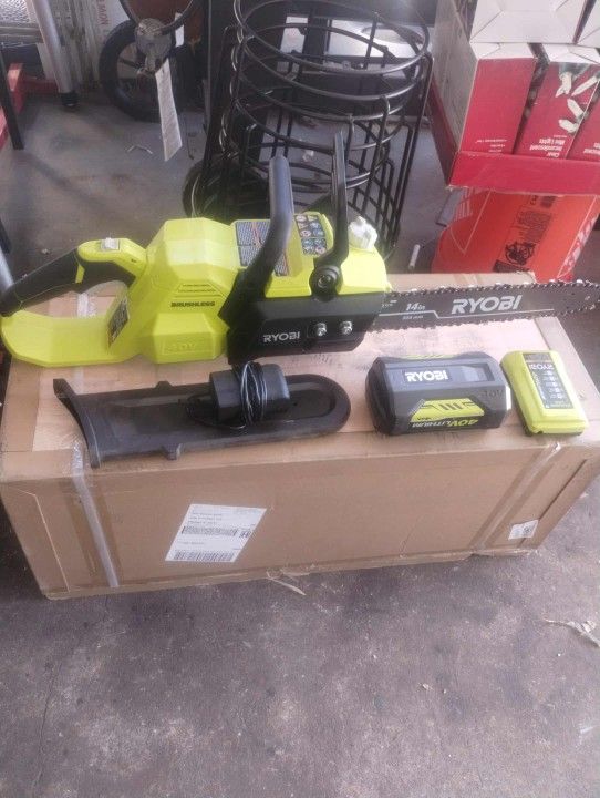 New Ryobi 40v chainsaw 14" brushless 1 battery 4.0 ah & charger