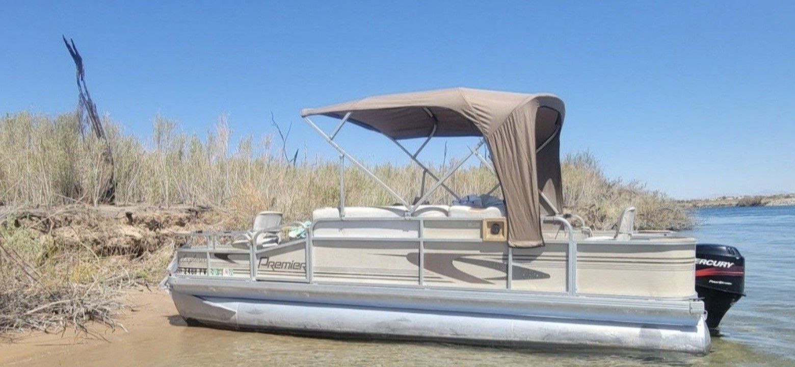 2001 Premier Explorer 200