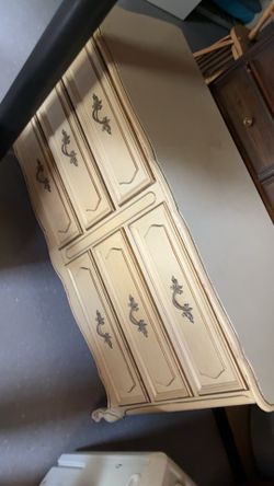 Long Dresser