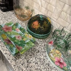 24 PC Partyware  *NEVER USED*
Made by Prima Designs.
