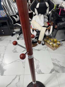 purse rack