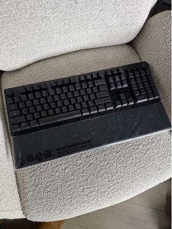 Razer Huntsman v3 pro gaming keyboard