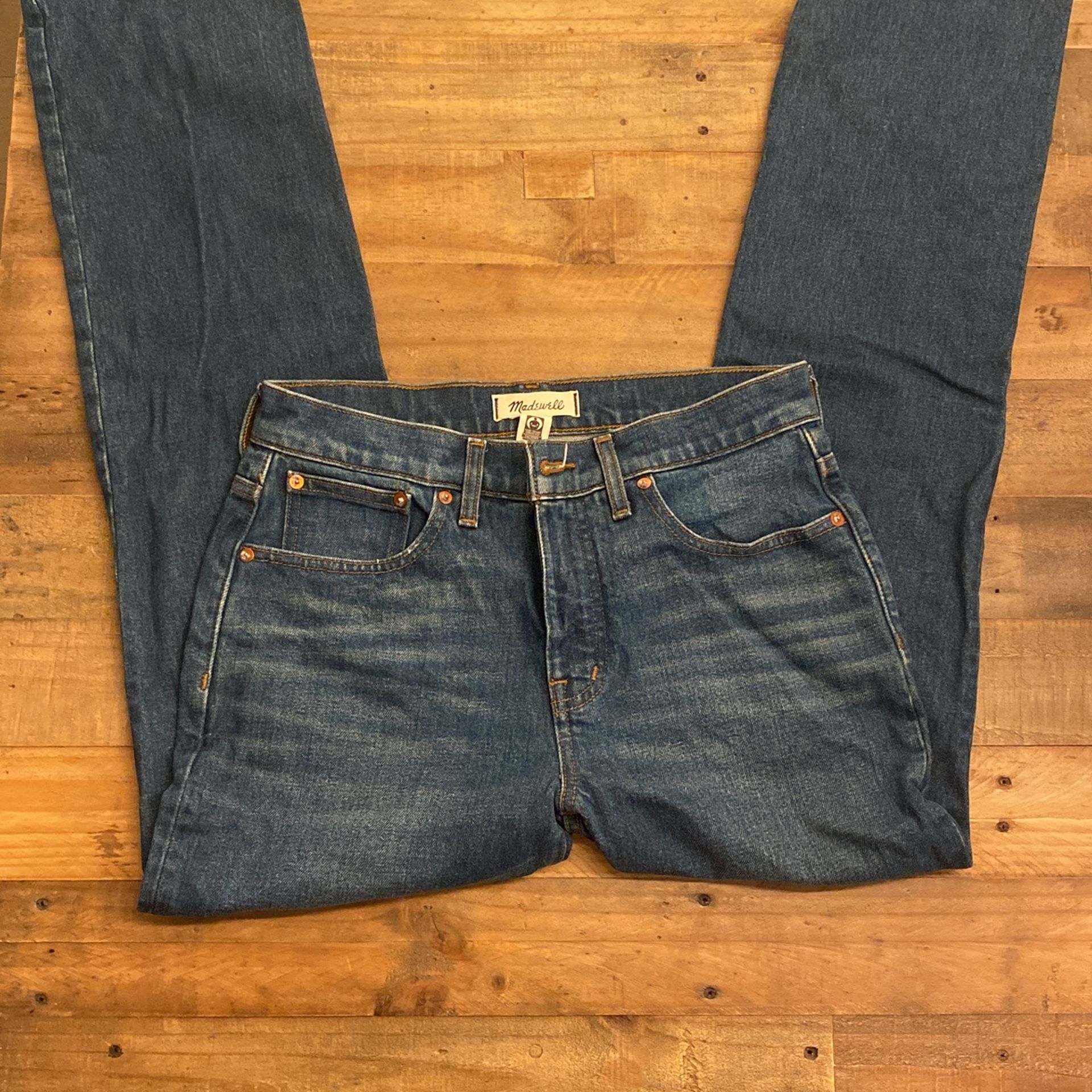 Madewell 90S Mid Rise Straight Jeans. Size 27. Dark wash