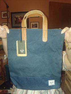 Herschel Tote -Brand new