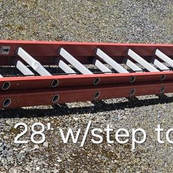 28 ft Louisville fiberglass ladder-tupe 1A(300#)