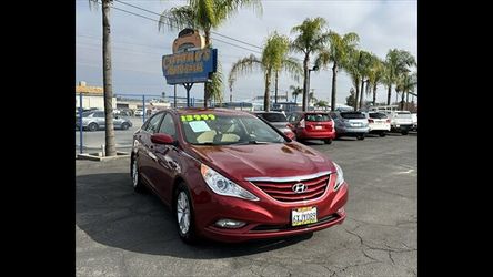 2013 Hyundai SONATA GLS