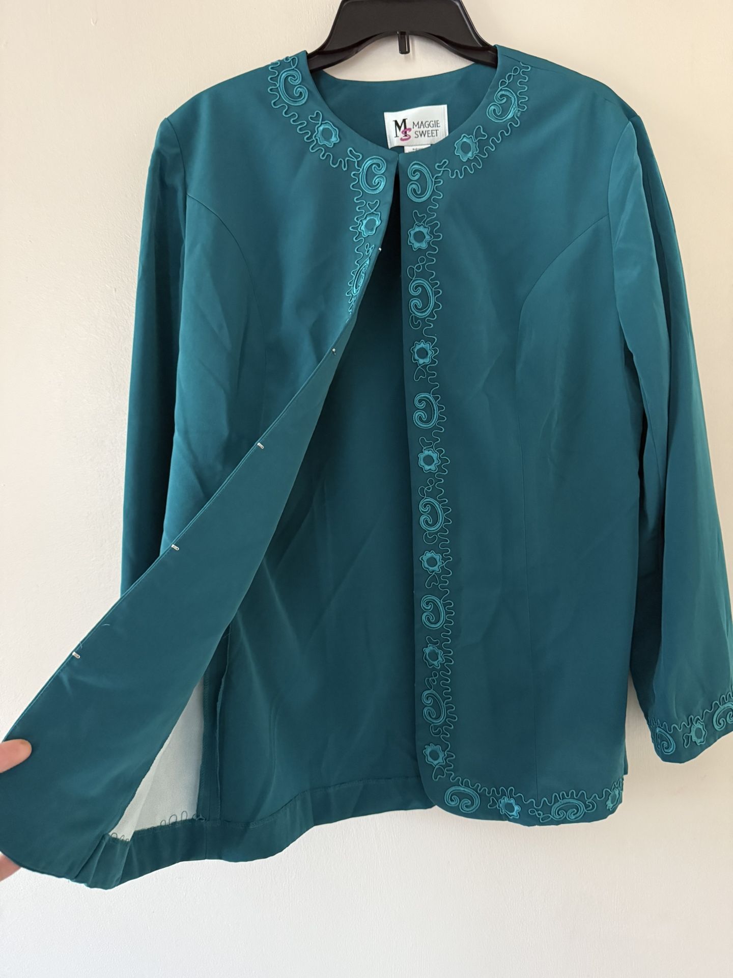 Maggie Sweet embroidered Green Blazer cardigan size M casual party.