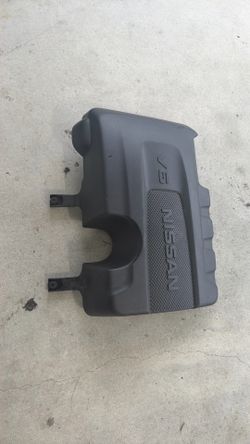 Nissan pathfinder engine cover