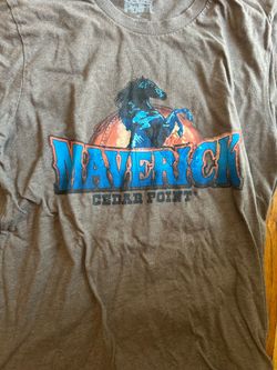 Cedar Point Maverick cotton t-shirt with blue horse graphic, size M