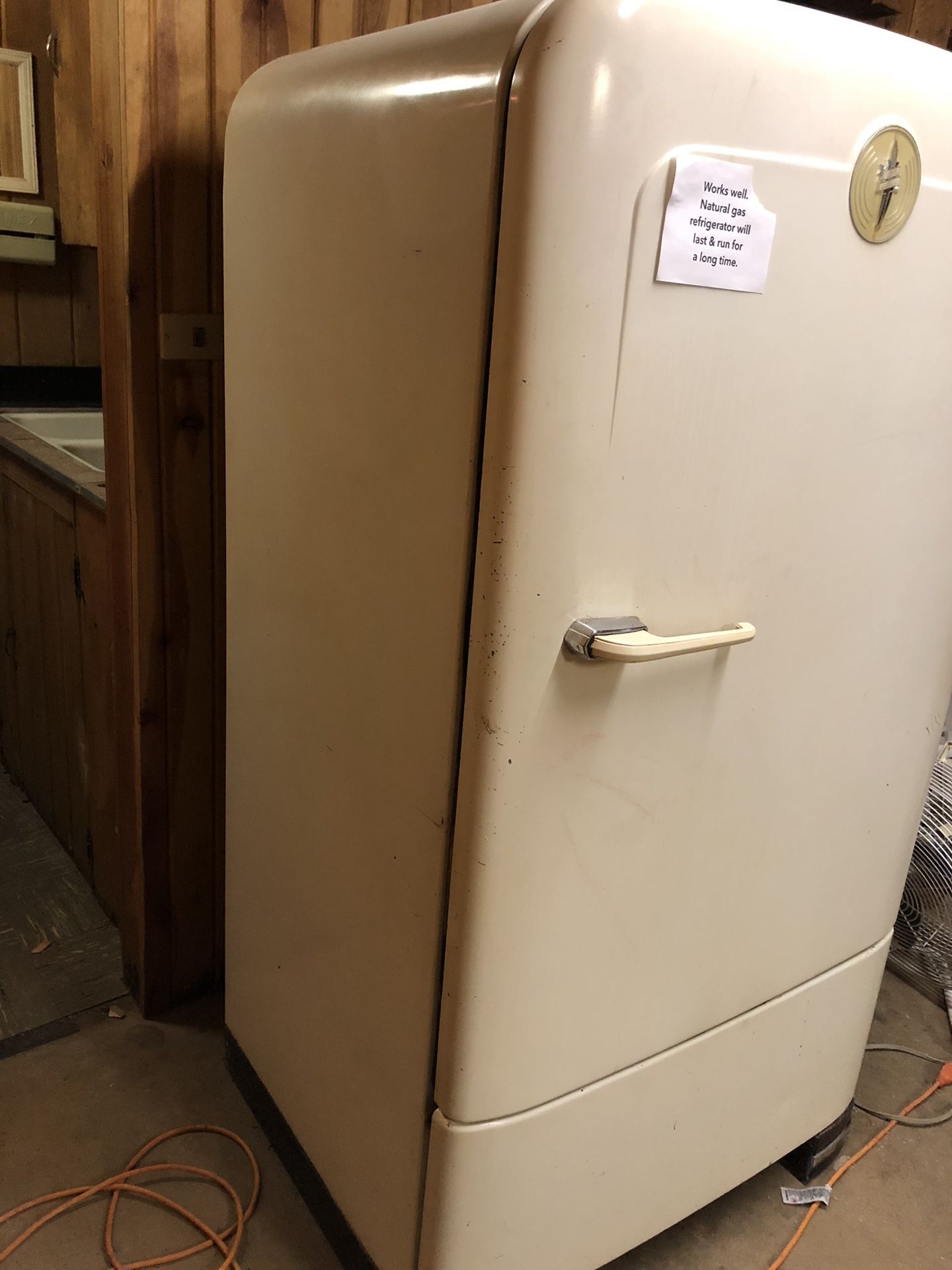Rare Servel gas propane refrigerator works for Sale in Aurora IL