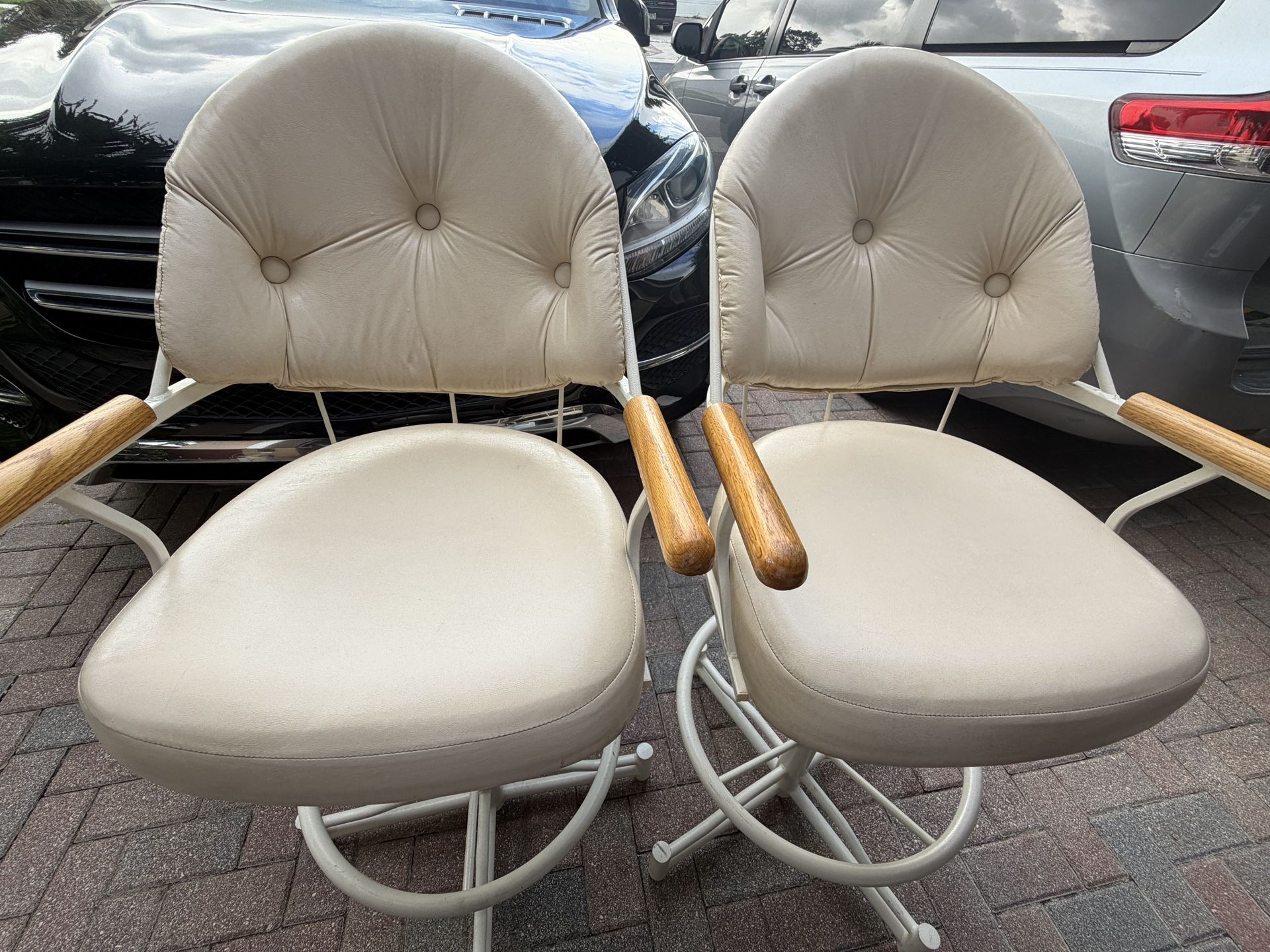 Leather High chair adjustable white