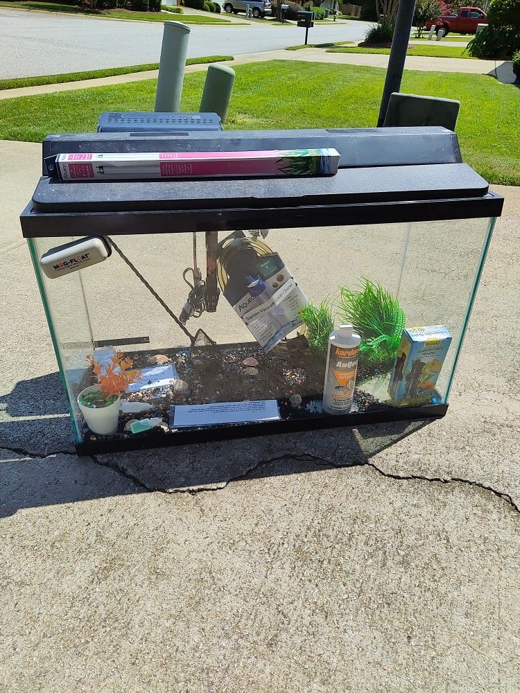 30 Gallon Tank With Stand