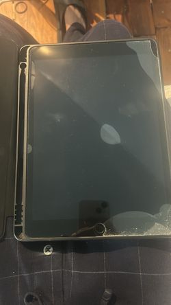 Used Apple iPad (2021 model)