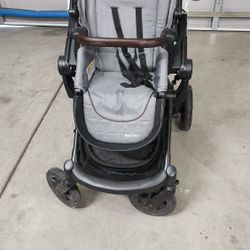 Graco Stroller And Car Seat Bundle