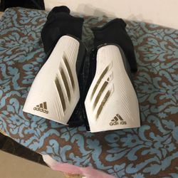 Soccer Shin Guard For Playing Soccer Game 