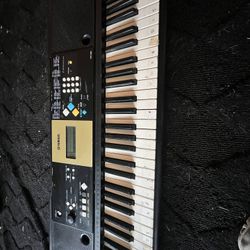 Yamaha Keyboard