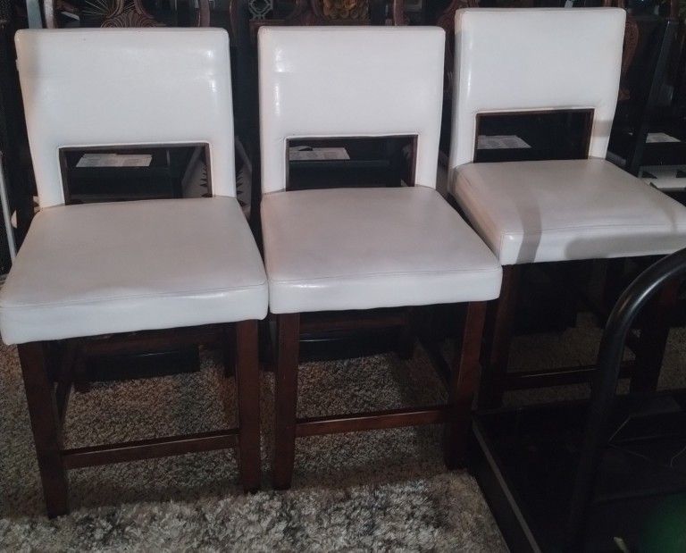 3 Chairs Brown Wooden Frame &. Cream. 24" Seat