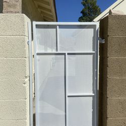 Iron Gate Standar Measure (40”x60”) 