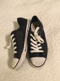 Converse woman’s size 6