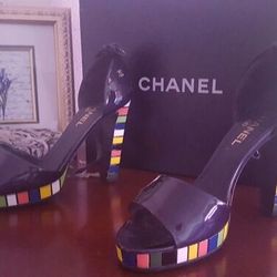 Chanel heels (Authentic) sz: 39