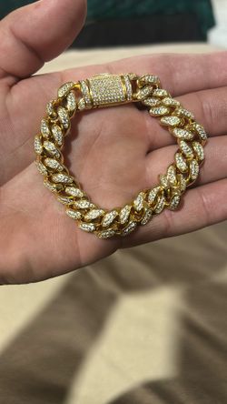 12 MM Prong Cuban Bracelet Gold