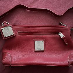Tignanello Carry All Leather Shoulder Bag/Purse NEVER USED/ABSOLUTELY NEW!