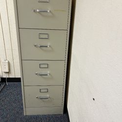 2 Filing Cabinets