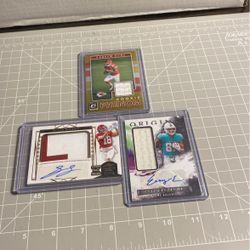 Football 🏈 Relic Lot (3) Cards