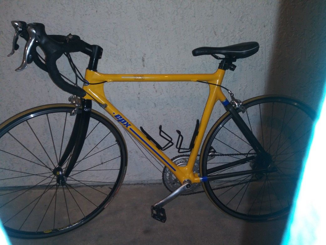Epx 303 Carbon Fiber Road Bike...Excellent Condition!!!..