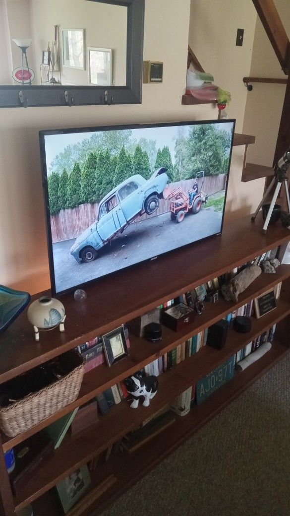 Element 50 Inch Smart TV