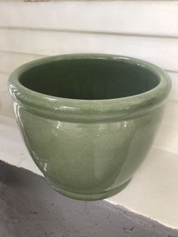 Oriental Porcelain Fishbowl Style Pot 1 foot Diameter