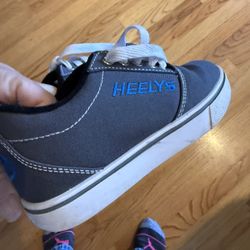 Kids Heelys Size 13