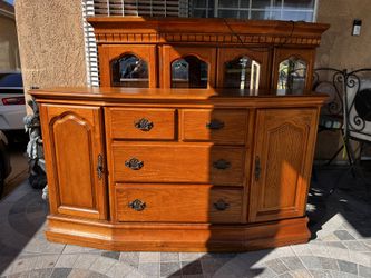 Display Cabinet