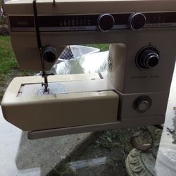 Montgomery Ward Sewing Machine 