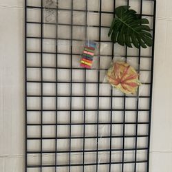 Photo Grid -comes W/2 Panels 17x25 Each 