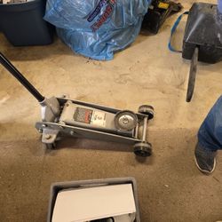 Sears Hydraulic 3 Ton Car Jack